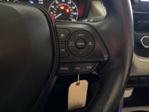 Used 2023 Toyota Corolla Cross L image 12