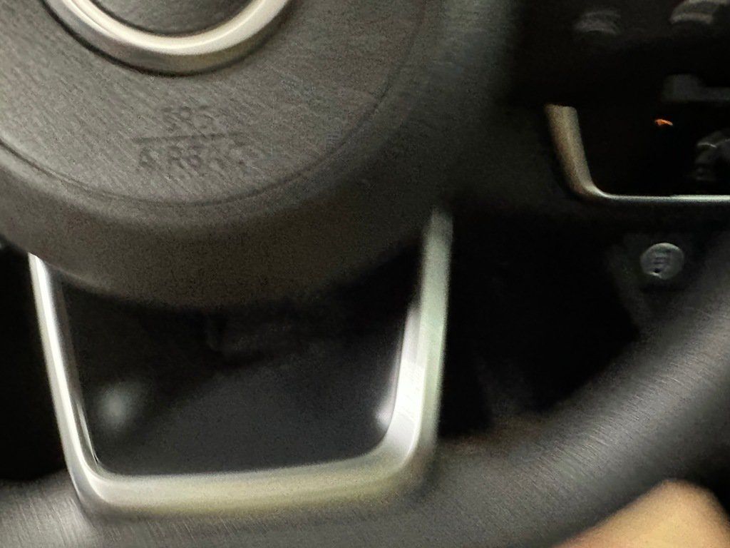 Used 2023 Nissan Rogue S FWD image 11