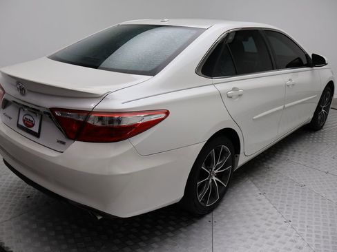 Used 2016 Toyota Camry XSE w/ Advanced Technology Package image 8