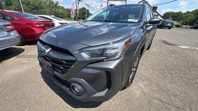 Used 2023 Subaru Outback Premium AWD/4WD image 1
