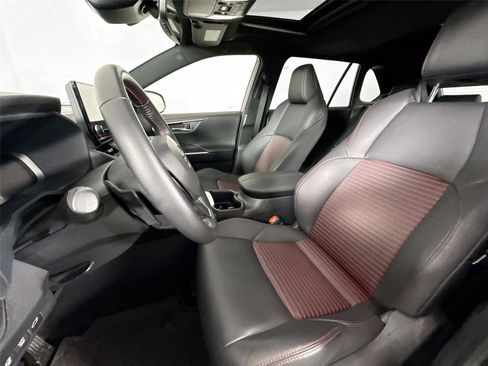 Certified 2025 Toyota RAV4 XSE image 15