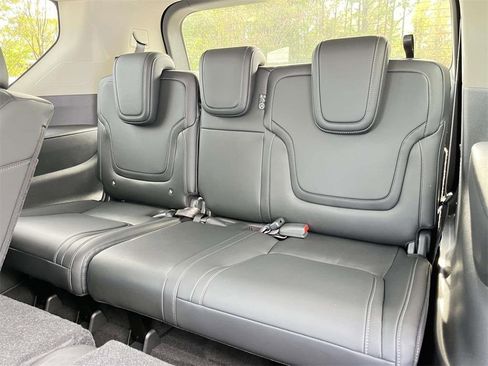 New 2026 Nissan Armada SV image 22