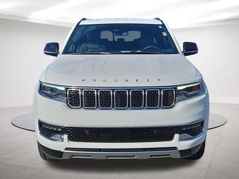 Used 2024 Jeep Wagoneer L Series III w/ Flexible Seating Group image 2