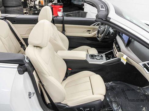 New 2026 BMW 430i Convertible image 23