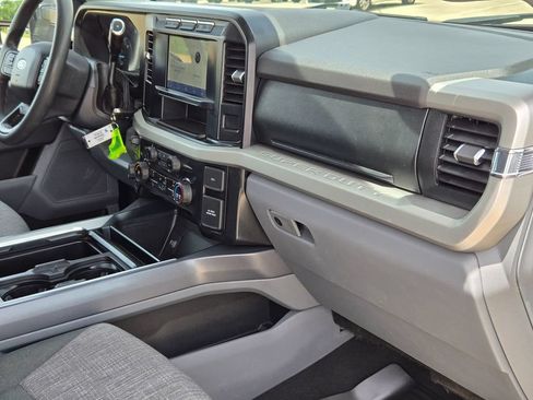 Used 2024 Ford F250 XLT w/ FX4 Off-Road Package AWD/4WD image 26