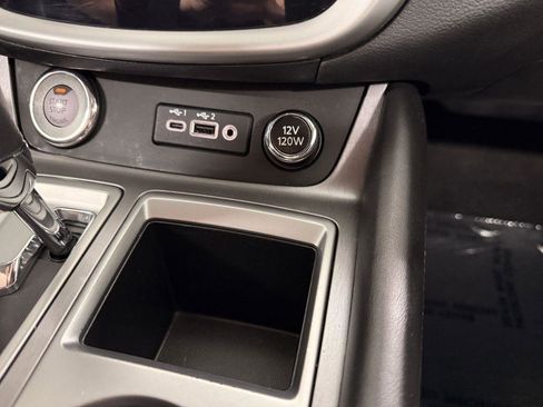 Used 2019 Nissan Murano S AWD/4WD image 16
