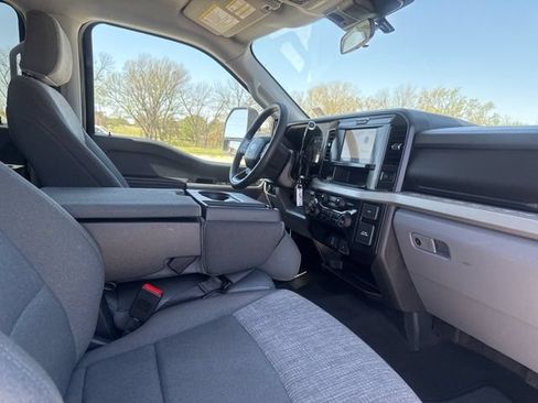 Used 2025 Ford F250 XLT w/ FX4 Off-Road Package AWD/4WD image 19