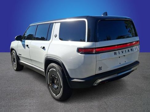 Used 2025 Rivian R1S Adventure AWD/4WD image 5