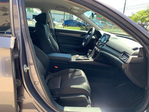 Used 2019 Honda Accord LX image 29