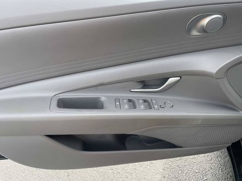 Used 2023 Hyundai Elantra SEL w/ Cargo Package FWD image 16