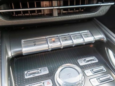 Used 2024 Lincoln Nautilus Reserve w/ Equipment Group 203A image 38