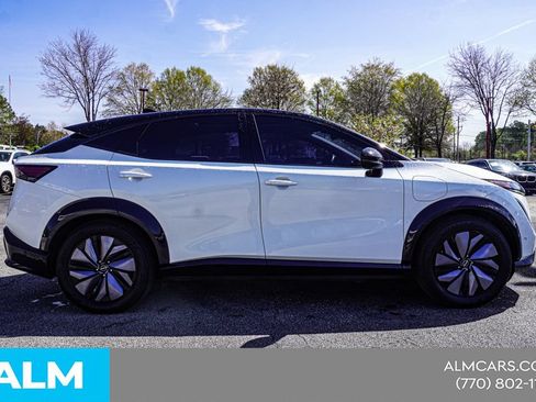Used 2023 Nissan Ariya AWD/4WD image 10