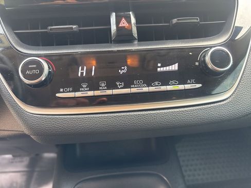 Used 2022 Toyota Corolla LE image 28