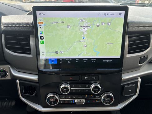 Used 2022 Ford Expedition Max XLT image 12