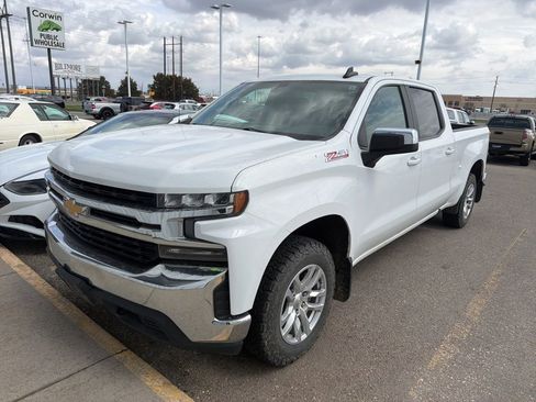 Used 2021 Chevrolet Silverado 1500 LT AWD/4WD image 2