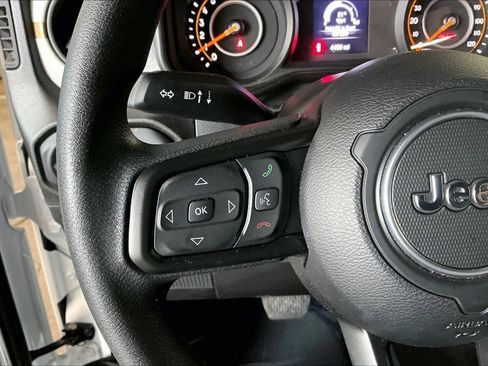 Used 2026 Jeep Wrangler Sport image 21