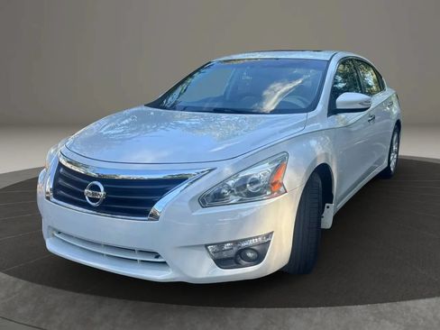 Used 2015 Nissan Altima 2.5 SL w/ Technology Package FWD image 1