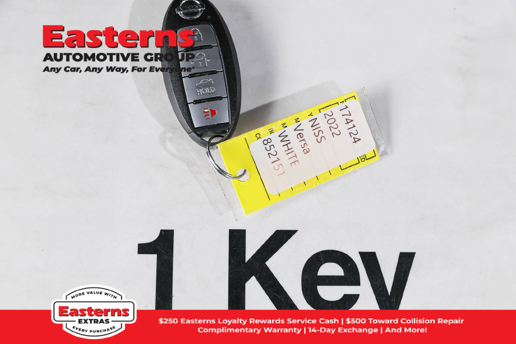 Used 2022 Nissan Versa SV FWD image 26