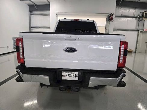 Used 2024 Ford F250 Lariat w/ FX4 Off-Road Package AWD/4WD image 7