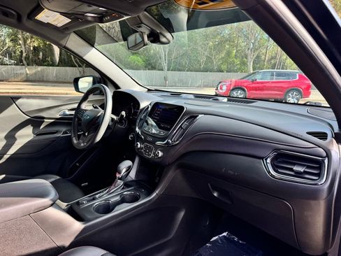 Used 2022 Chevrolet Equinox RS w/ RS Leather Package FWD image 27