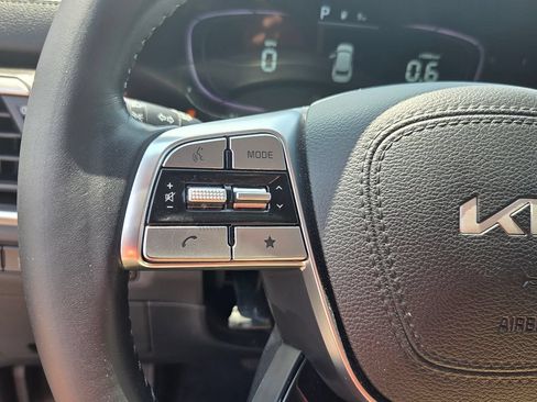 Used 2023 Kia Telluride LX AWD/4WD image 23