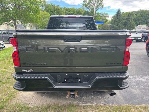 Used 2023 Chevrolet Silverado 2500 Custom w/ Custom Value Package AWD/4WD image 4