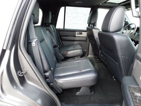 Used 2017 Ford Expedition Limited w/ Equipment Group 301A AWD/4WD image 19