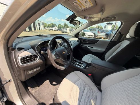 Used 2019 Chevrolet Equinox LT FWD image 10