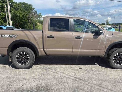 Used 2021 Nissan Titan PRO-4X w/ Pro-4x Convenience Package AWD/4WD image 1