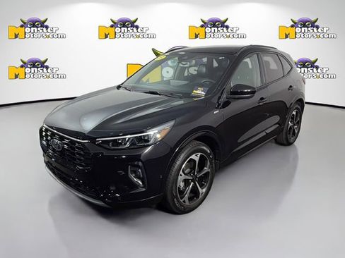 Used 2023 Ford Escape ST-Line Elite w/ Premium Technology Package AWD/4WD image 1