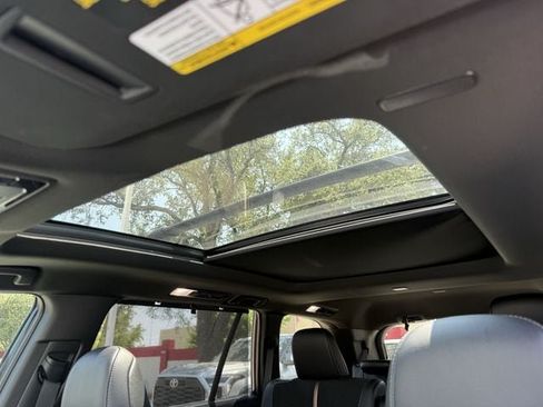 Used 2026 Toyota Grand Highlander AWD Hybrid image 26