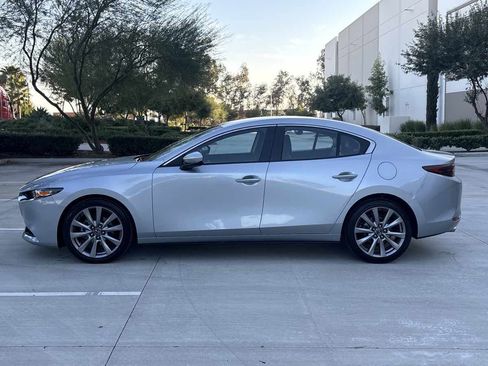 Used 2019 MAZDA MAZDA3 AWD Sedan w/ Select Package image 6