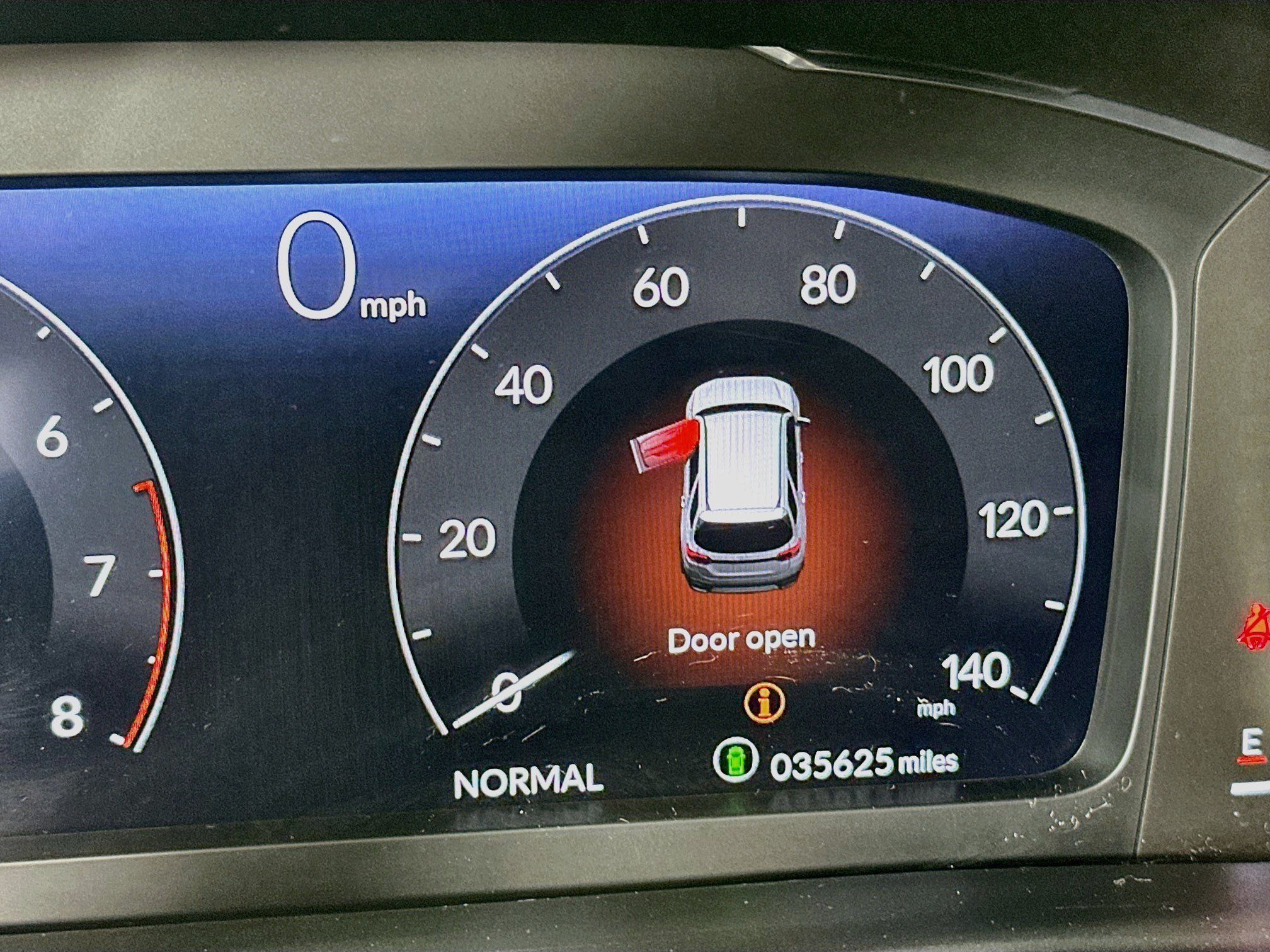 Used 2023 Honda Pilot Elite image 12
