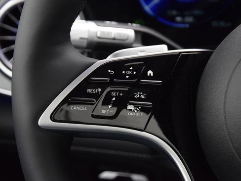 New 2026 Mercedes-Benz EQS 550 4MATIC SUV image 23