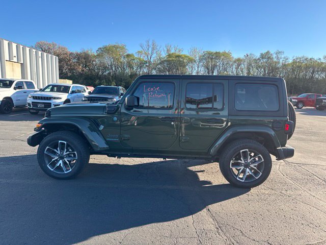 Used 2024 Jeep Wrangler Unlimited w/ Convenience Group AWD/4WD image 5