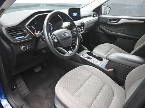 Used 2022 Ford Escape SE w/ SE Sport Appearance Package AWD/4WD image 19