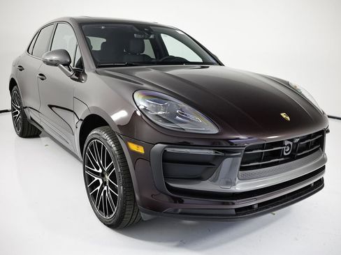 New 2026 Porsche Macan Turbo image 9