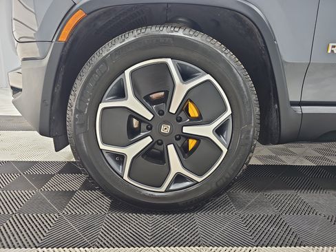 Used 2023 Rivian R1S Adventure AWD/4WD image 9