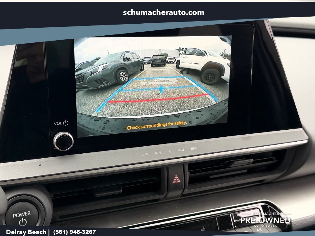 Used 2025 Toyota Prius LE AWD/4WD image 19