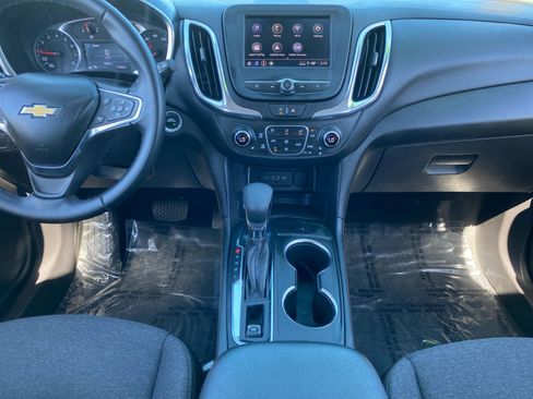Used 2024 Chevrolet Equinox LT image 11