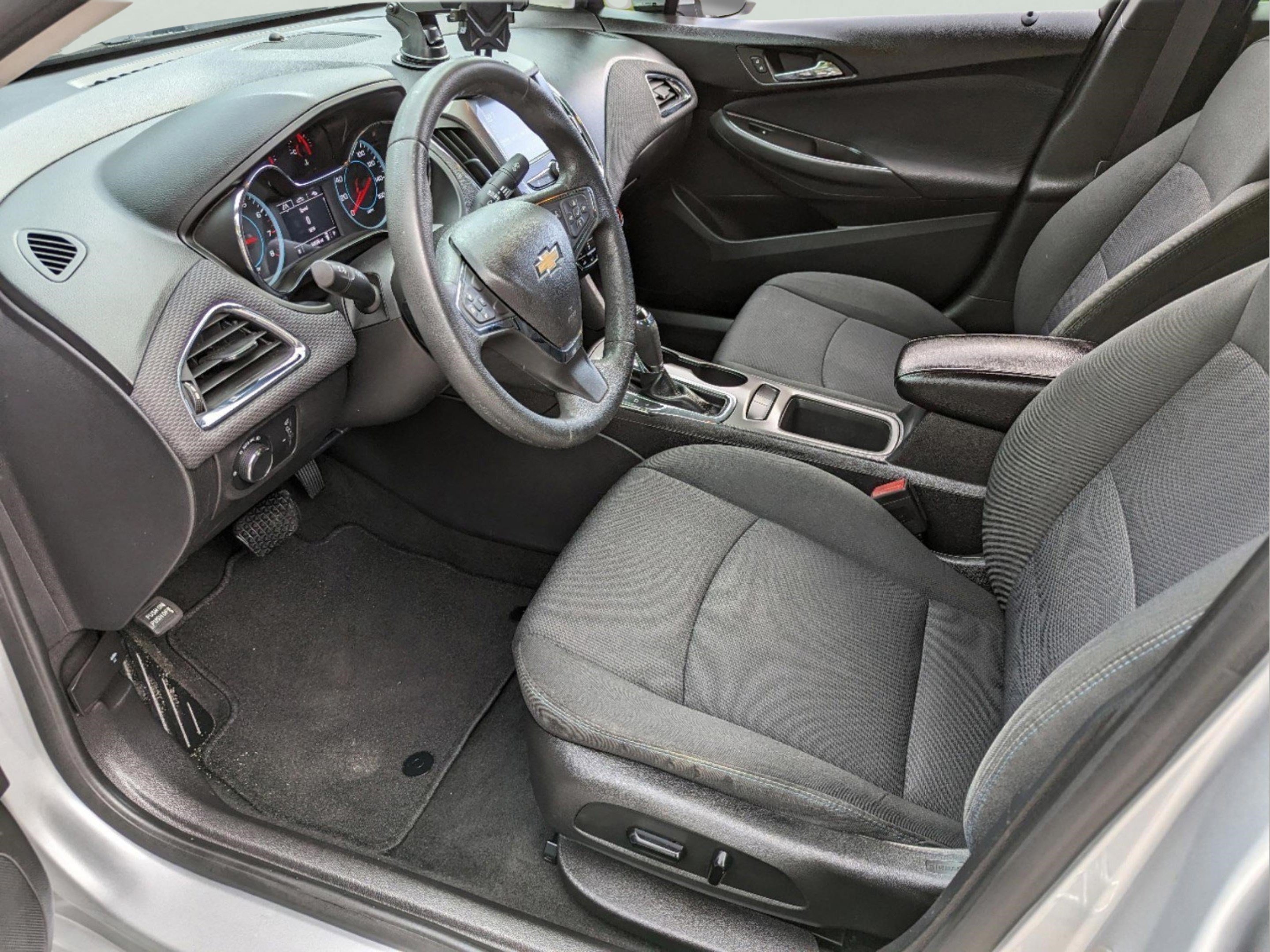 Used 2017 Chevrolet Cruze LT w/ Convenience Package FWD image 59