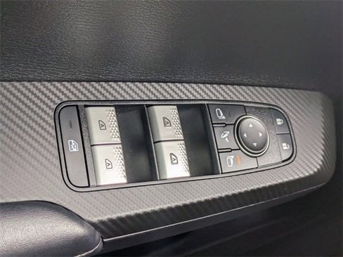 Used 2023 Mitsubishi Outlander SE image 27