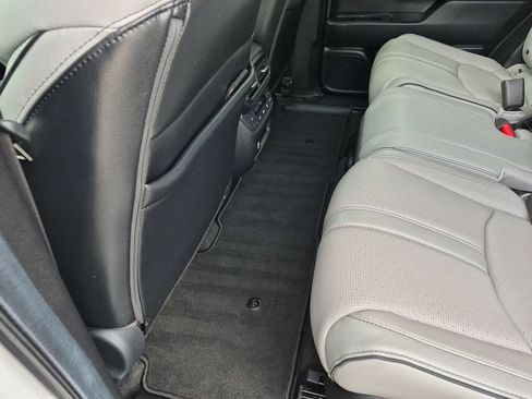 Used 2024 Honda Pilot Elite image 37