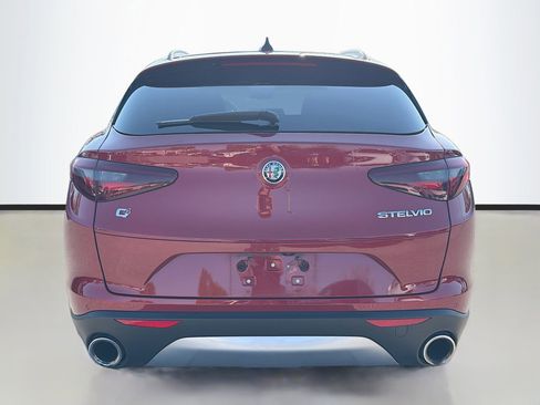 Used 2018 Alfa Romeo Stelvio Ti Sport image 5