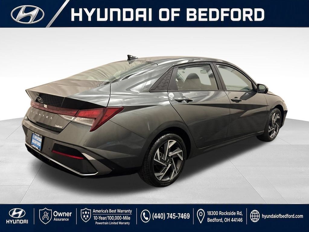 Used 2024 Hyundai Elantra Limited FWD image 7