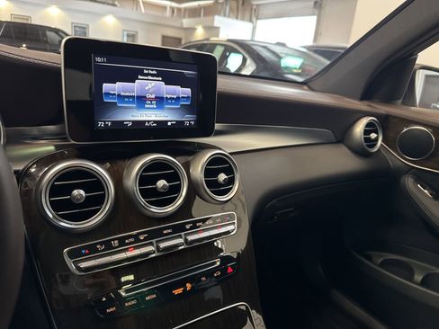 Used 2017 Mercedes-Benz GLC 300 4MATIC image 32