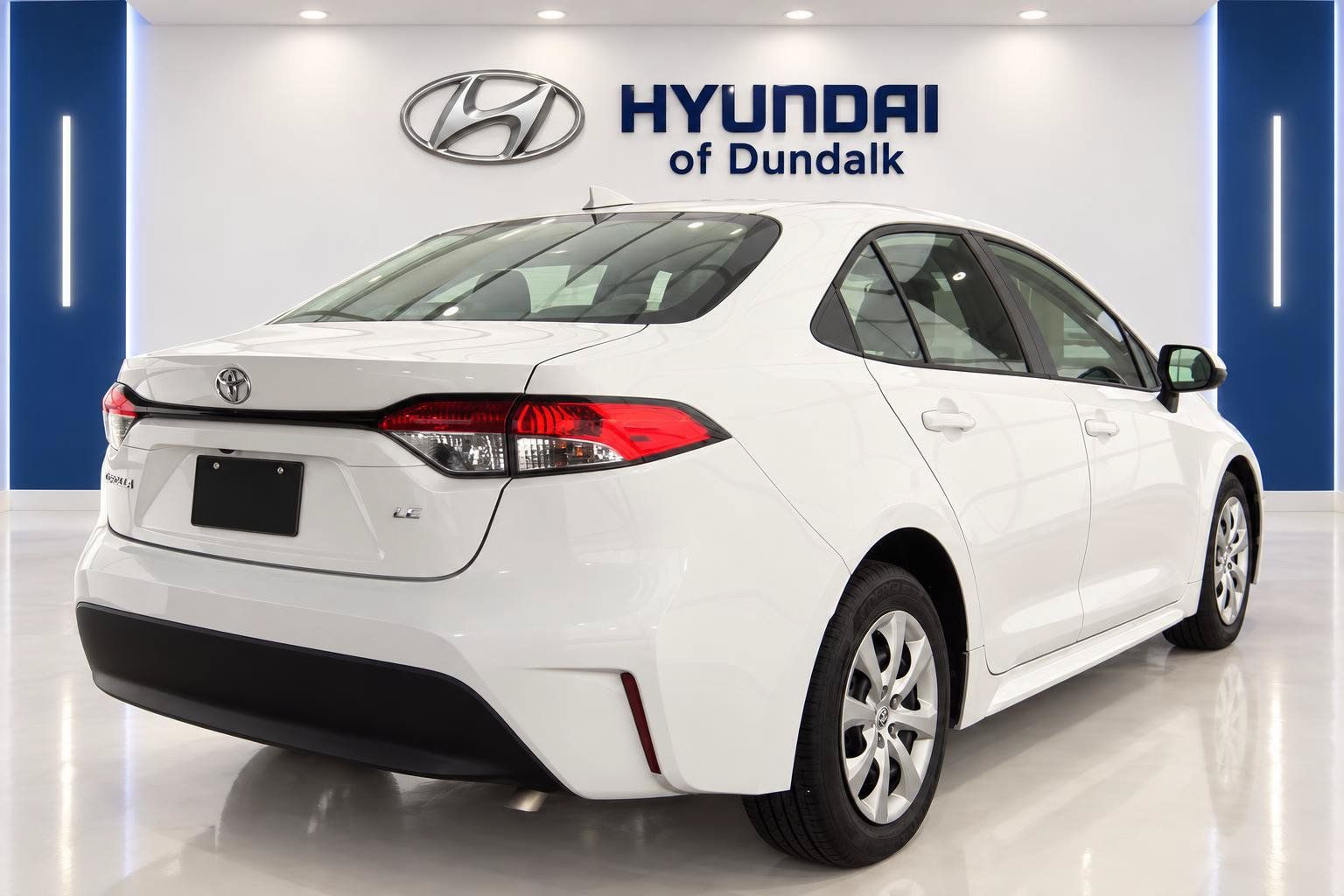 Used 2025 Toyota Corolla LE FWD image 4