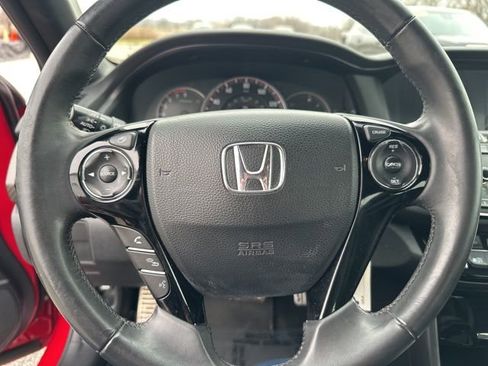 Used 2016 Honda Accord Sport image 19