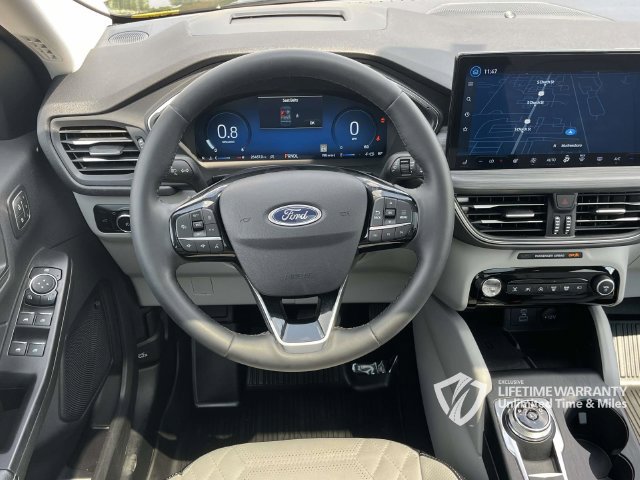 Used 2023 Ford Escape Platinum w/ Premium Technology Package AWD/4WD image 23