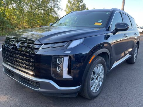 Used 2025 Hyundai Palisade SEL FWD image 2